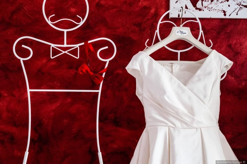 abito sposa appeso